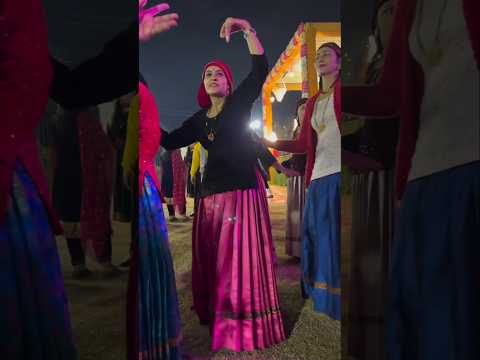 Pahadi wedding Himachali Pahari nati dance #nati #pahadidance #pahadisong #pahadishaadi #natti