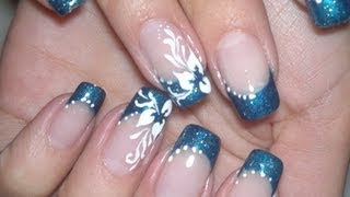 Nail Art simple and elegant, video tutorial white flower on blue french manicure