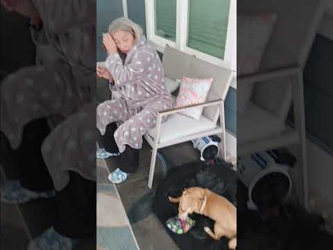 Eating Mama Shoes