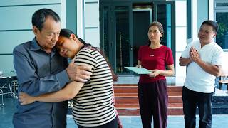 Surprisingly, the father returned after many years of separation – a tearful reunion.