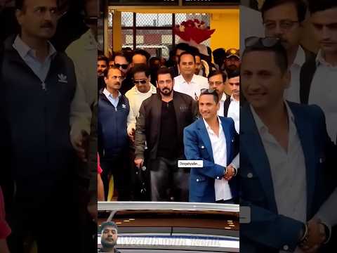 Salman Khan airport per dikhai diye #fashion #bollywood #salmankhan #bolleywoodsong #bollywoodactor