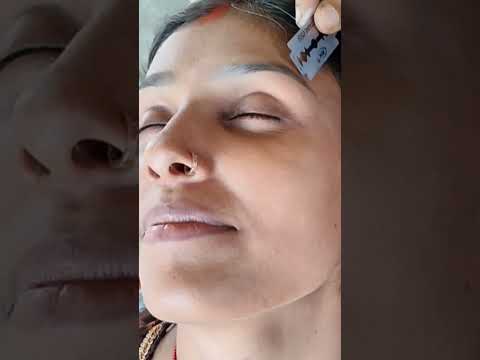 eyebrow shaping using razor blade #shortvideo #misspuri #vlogs