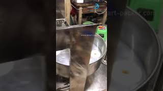 Automatic bag vertical form fill seal packaging machine running video