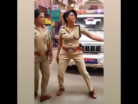 yukti Kapoor 😘 gulkiJoshi New reel 🔥❤️