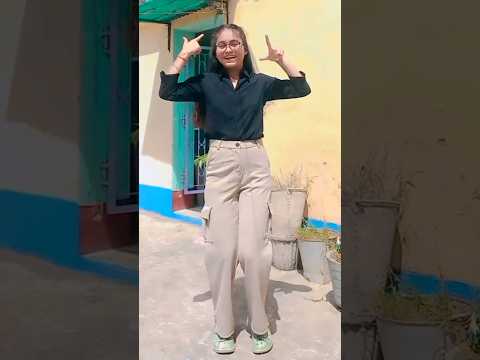 Gulabi Sadi ...#shorts #dance #viral #trending