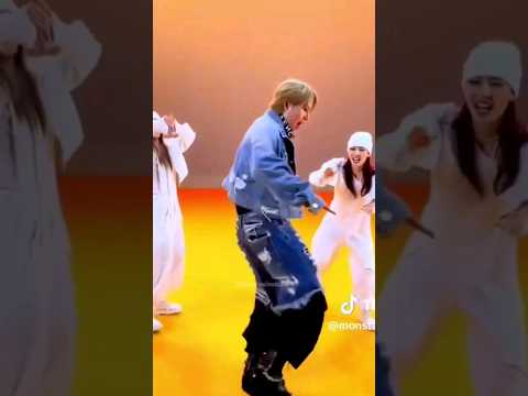 Jooheon's hips ain't lying 😣✋️ #kpop #monstax #monbebe #joohoney #jooheon