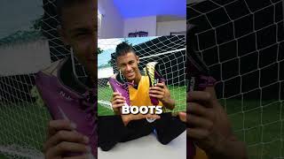 HOW TO STAND OUT AS A FOOTBALLER