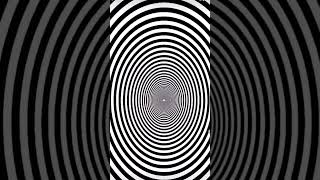 My Hand Was Shrinking😱 #helpmemakethismakesense #illusion