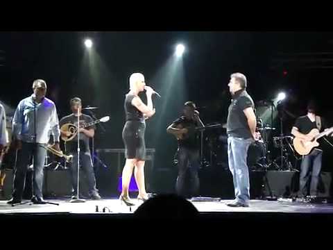 Antonis Remos i Tijana - Prosopika - (LIVE) - (Beogradska Arena 2009)