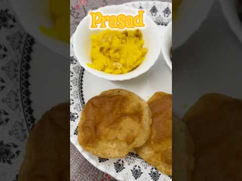 🌸 Navratri Kanjak Puja 2025 | Mata Rani ki Aarti & Bhog Prasad | Festival Vibes #shorts