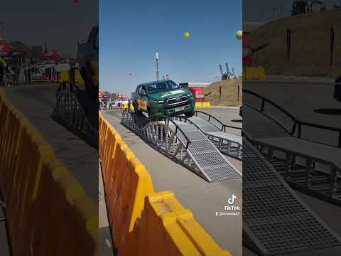 Toyota Hilux supporting the Springboks #car #toyota #rwc2023 #hilux #springboks