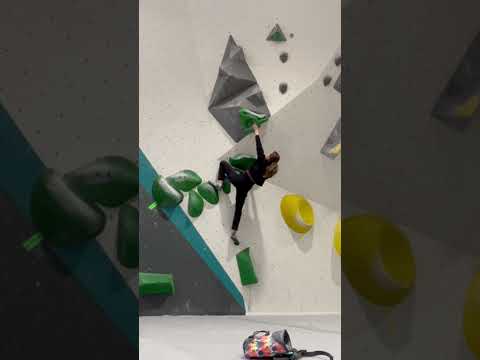 Comp bouldering! #climbing #rockclimbing #bouldering #adventuresport #climbingwall