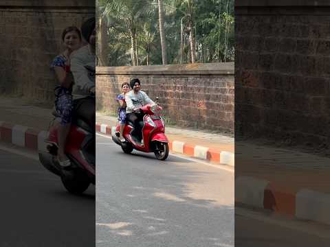 Must have ride of Goa😂😜 #love #harshi #travelpartners #lifepartners #goa #couplegoal #ytshorts