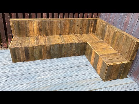 Making garden sofa out of pallets