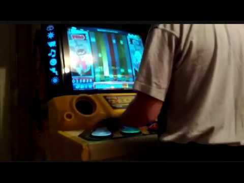 Testing my new Pop'n Music Arcade Cabinet