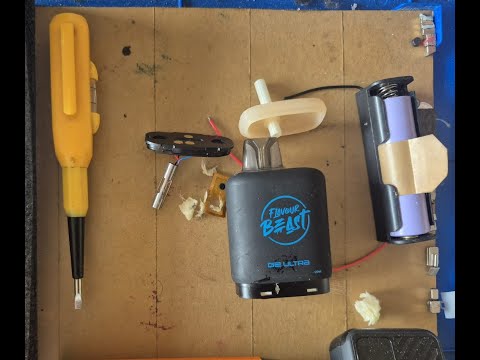 What is inside? Let's discover Flavor beast LEVELX G2 Ultra B0MB Blue Razz vape cartridge and refill
