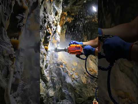 Gold Quartz Mining and Refining Process🪙😮  #golddiscovery #treasure #gold  #goldnugget #goldmining