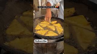 Street style bread Pakora #streetfood #foodie #food