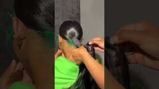 Low heart knot bun 🖤💚 #ponytailgoals #ponytailstyle #ponytailvibes #sleekponytail #messyponytail