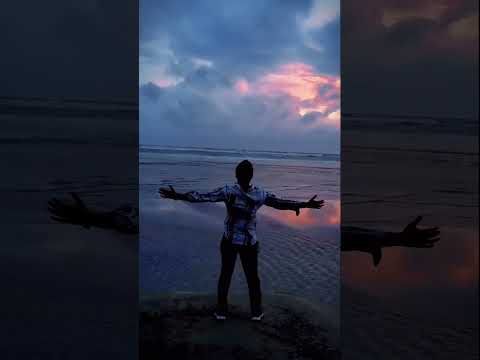 সব ঝড় ভাঙার জন্য আসে না... কিছু ঝড় শুধু তোমাকে এগিয়ে নিতে চায়.. #OceanVibes #WindStories