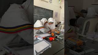 9th-grade students dive into hands-on robotics practicals  #arduinoproject #robotics #stemprojects