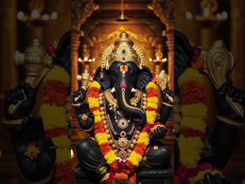 Vakratunda Mahakaya Suryakoti Samaprabha 🙏🏻 #ganesh #ganpati #shortvideo #shorts