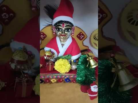 Laddu ka first Christmas ⛄#christmas#christmasmusic#harekrishn#radhekrishna#laddugopal#jinglebells