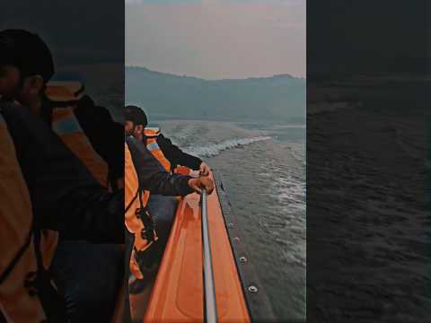 boat ⛵ se  aage kya dekha🤷🏻 #shorts #trendingshorts  #trendigsong #boat #viralvideo