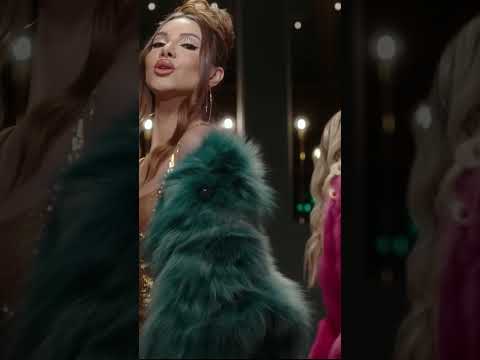 When a Foreigner Sings in HINDI Jaanu #musicvideo #trending #otiliabilionera #hdr #4k #shorts #viral