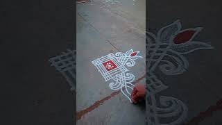 #simplepadikolam#shorts#fridaykolam#tuesdaykolam#appartementkolam#easypandagamuggulu#lakshmi's kolam