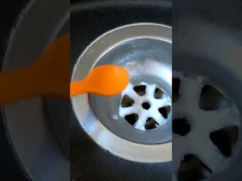 Just 1 Drop – No More Smelly Drains