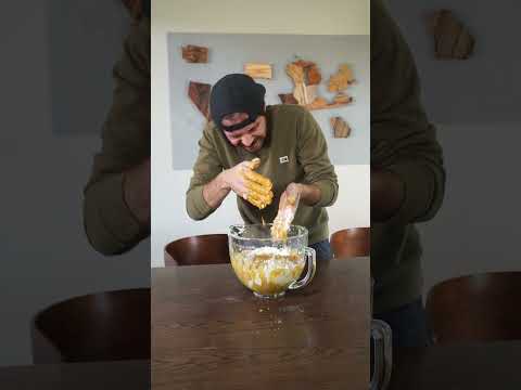 Carving a butternut spiral spoon! #woodworking #trees