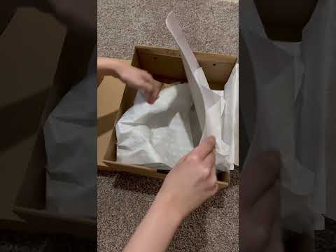UGG Classic Dipper in Chestnut color #unboxing #ugg #uggboots #classic #boots