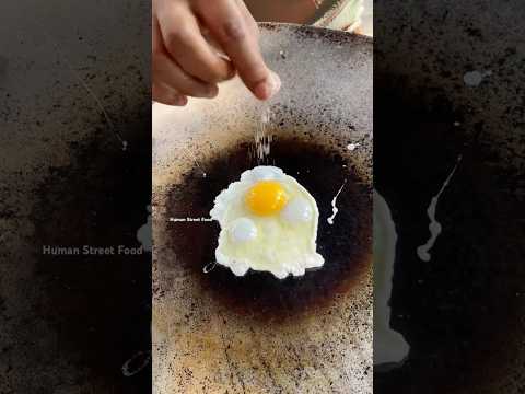 Egg half fry ₹15 in Mumbai | Egg breakfast | Egg Omelette #shorts #shortsfeed #egg #eggrecipe