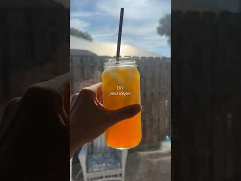 ingredients: 3/4 green tea, 1/4 coconut water, squeeze lemon, dash salt 🌞 #electrolytes #hydrate