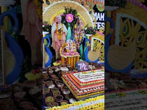 Guru puja of H.H. Jayapataka Swami Maharaj........#iskcon #gurupuja #jayapatakaswami #love #mayapur