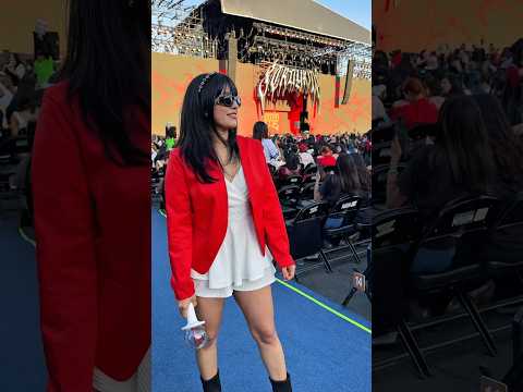 Le etapa de viajar con tu amiga al otro lado del mundo por un concierto les recomiendo no saltársela