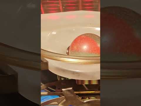 【フォーチュントリニティ5】オーブ、メダルに引っかかるw