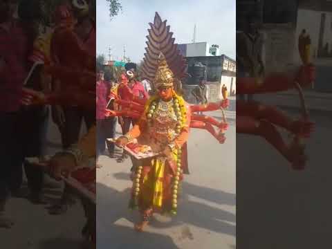 அங்காளம்மன் ஆடி வரா பாருங்கடி