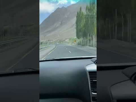 THE MOUNTAINS IN SKARDU ARE CRAZY#pakistanzindabaad #mountains #baltistan