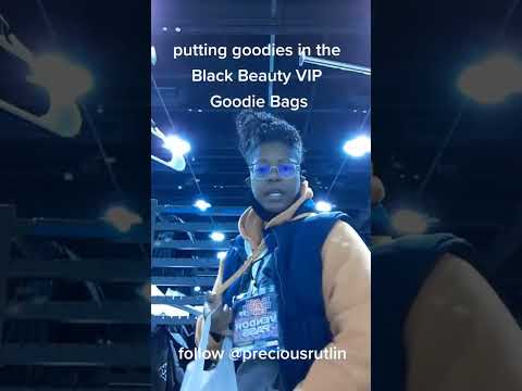 putting goodies in the VIP bags at the Black Beauty Expo #atlantahairshow