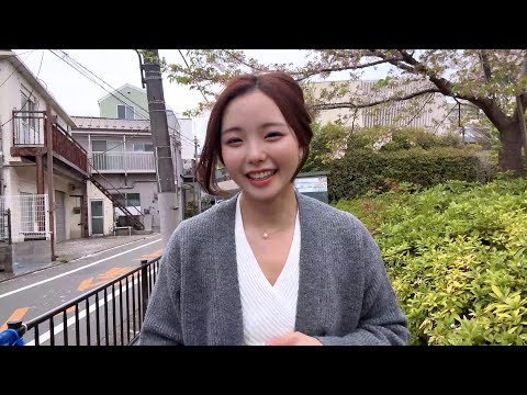 【ノーブラ】何かが入ったままお昼の公園をお散歩していたら...【人妻】
