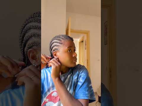 Trying to focus on my movie while doing my cornrows#quickweave #hairinspo #naturalhair #diyhairstyle