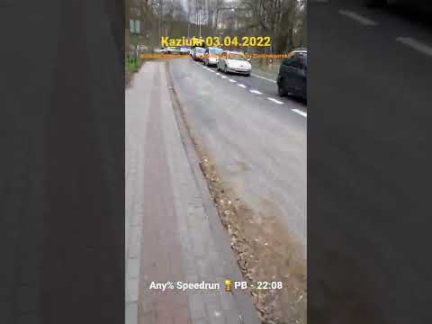 Najwolniejszy człowiek świata wyprzedza autobus - Kaziuki 2022, Ochla Skansen