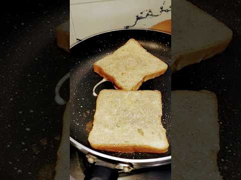 French toast kaise banate hai | How to make french toast at home  |#youtubeshorts #viral#frenchtoast