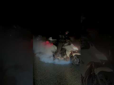Honda CBF1000 Burnout!