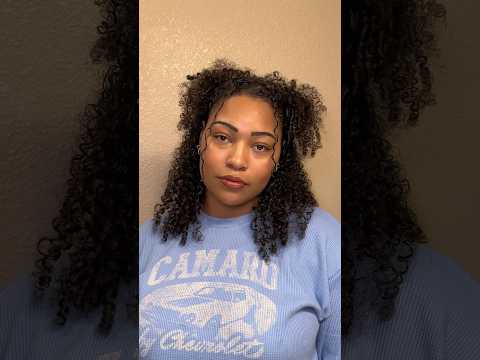 Easy Y2K Curly Hairstyle #curlyhairstyles #y2kaesthetics #halfuphalfdownhairstyle
