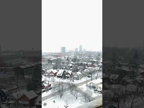 Winter in canada #torontolife #canadavibes #studentlife #snowfall