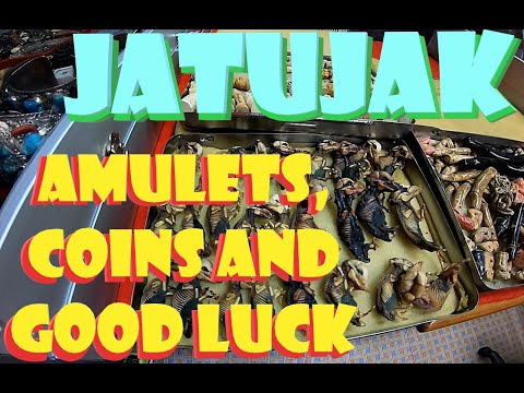 Amulets market in JATUJAK - Thai Buddha amulets, coins and good luck. ตลาดจตุจักร (พระเครื่อง)