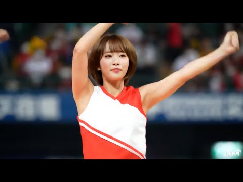 チアリーダーたちのダンス。夏の美人。